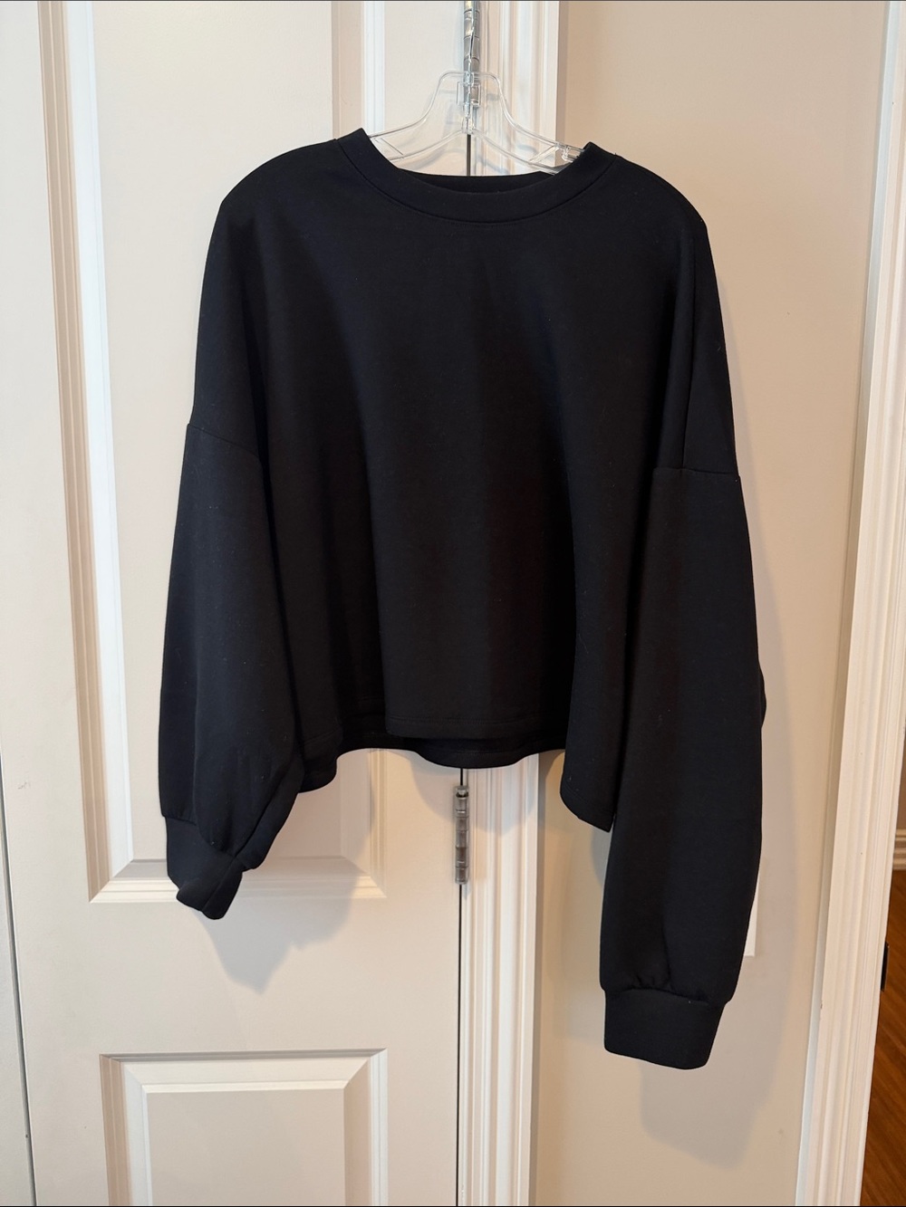 Old Navy Black Oversized Crewneck Sweatshirt - Women